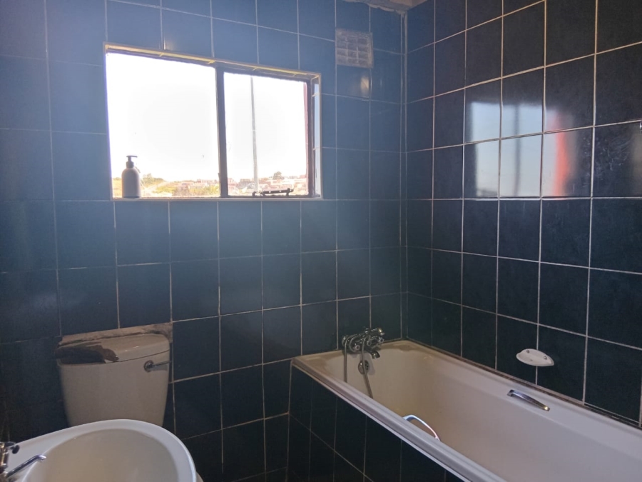 2 Bedroom Property for Sale in Mdantsane Nu 14 Eastern Cape